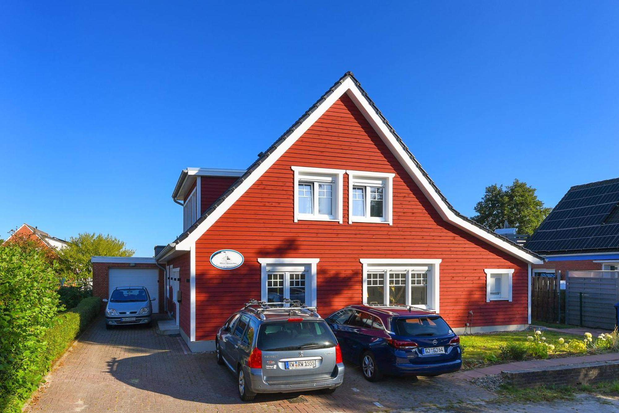 Ferienwohnungen Haus Gezeiten Neuharlingersiel Esterno foto